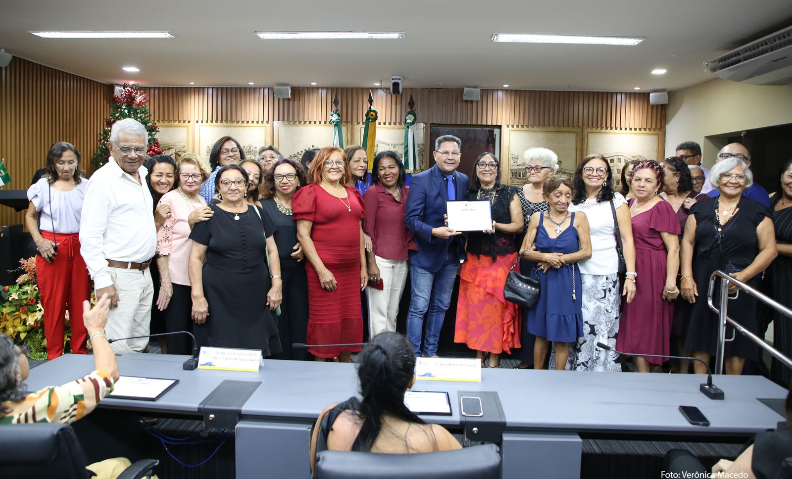Sessão Solene na Câmara de Natal homenageia grupos de mulheres da cidade