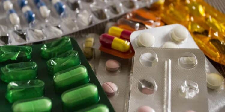 MP aponta falta de medicamentos na rede de saúde de Natal e cobra providências