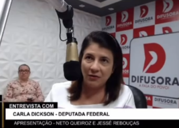Carla Dickson a um passo de virar progrssista ou: jogando a pá de cal em seu projeto