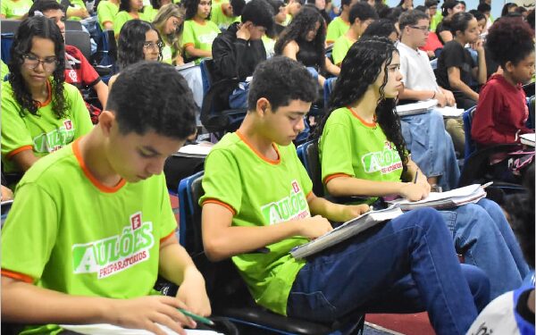 Prefeitura disponibiliza transporte gratuito para estudantes que participarão do Aulão Preparatório do IFRN