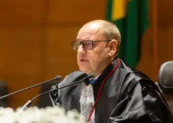 O governador em exercício do RJ, Desembargador Ricardo Couto.