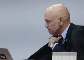 Por que Alexandre de Moraes nega-se a falar sobre o Caso Master?