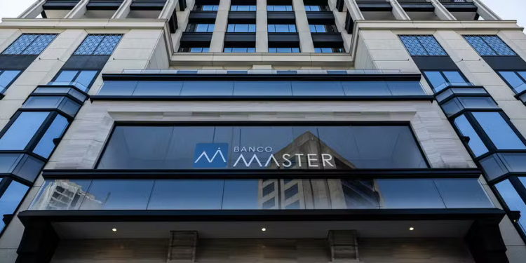 “Saiu exatamente como mandei”: a emenda que Ciro copiou do Banco Master, segundo o STF