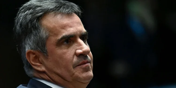 R$ 500 mil por mês, hotel em Nova York e cartão para St. Barths: a vida bancada de Ciro Nogueira