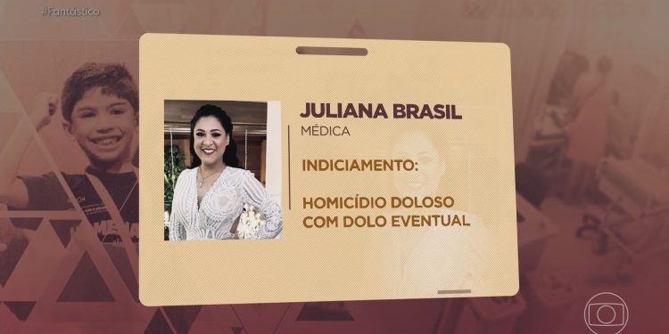 Como uma médica consegue vender maquiagem no celular enquanto paciente agoniza
