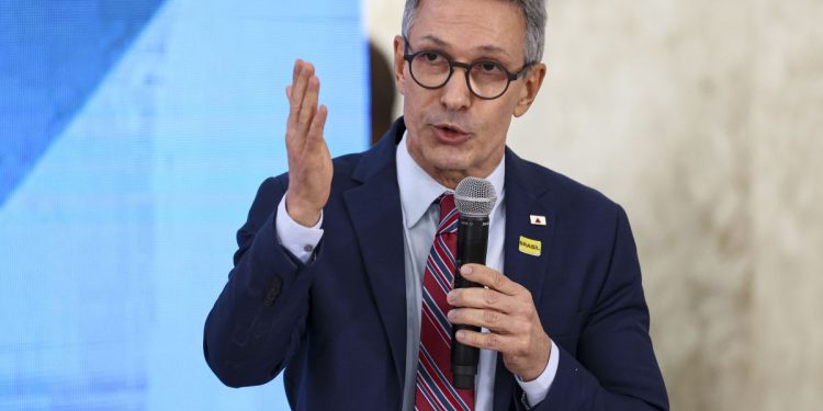 PGR estuda denunciar Zema por difamação contra Gilmar Mendes fora do inquérito das fake news